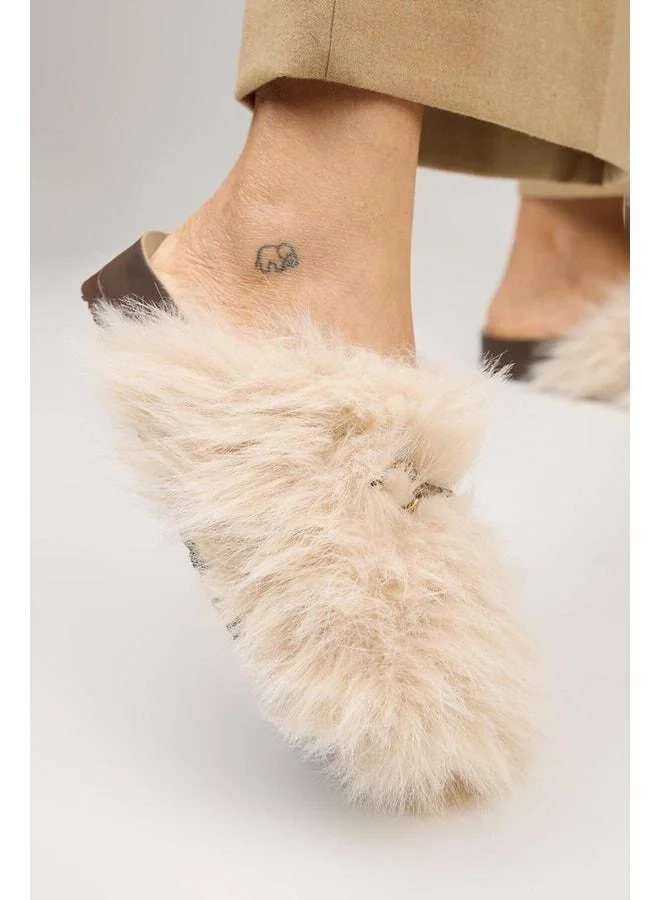 Zeya Women's Plush Buckle Beige Slipper