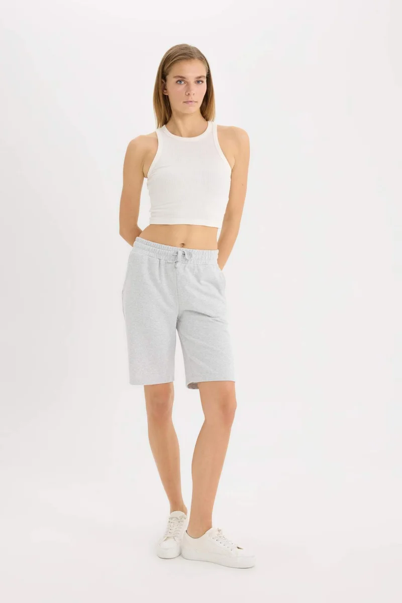 ديفاكتو Regular Fit Normal Waist Straight Leg Shorts