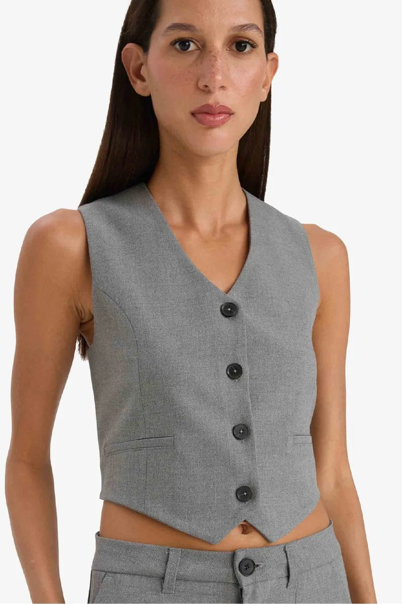 ديفاكتو V Neck Blazer Vest