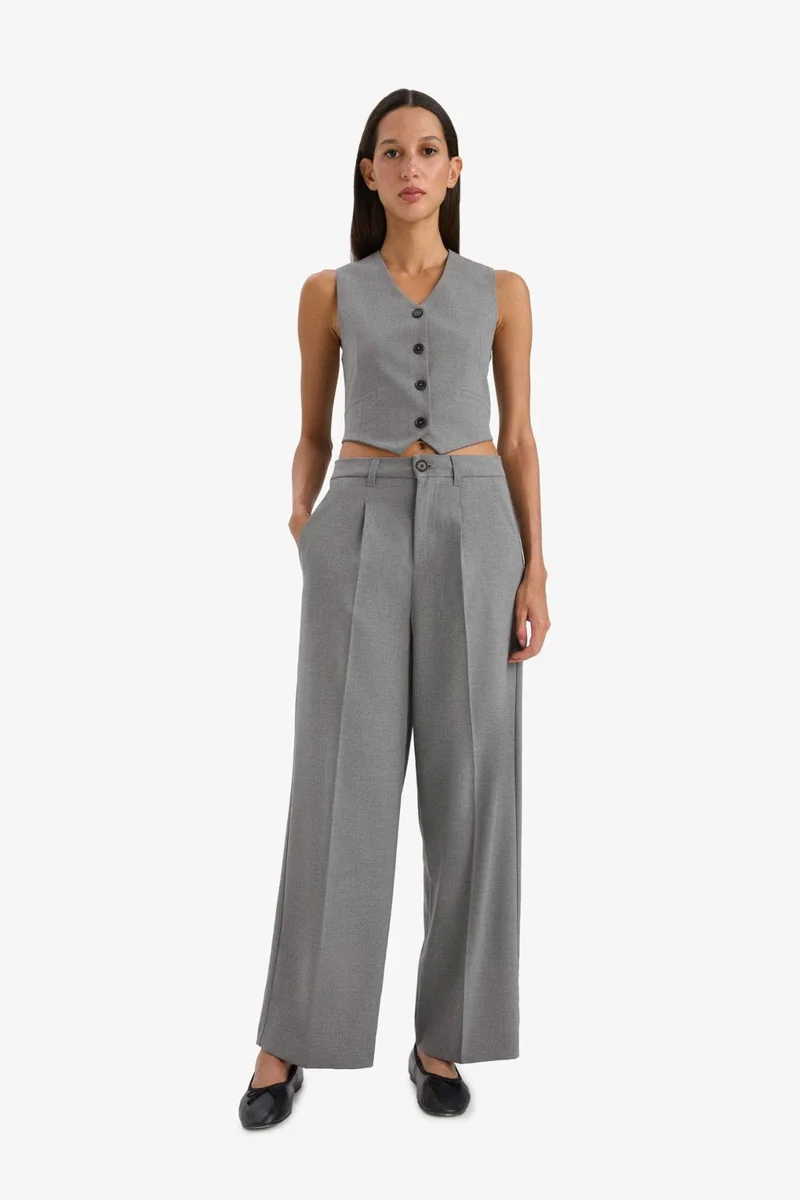 ديفاكتو V Neck Blazer Vest