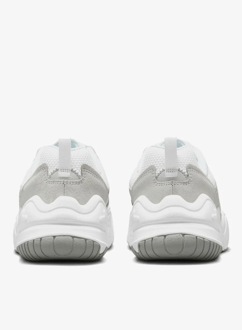 نايكي حذاء تك هيرا