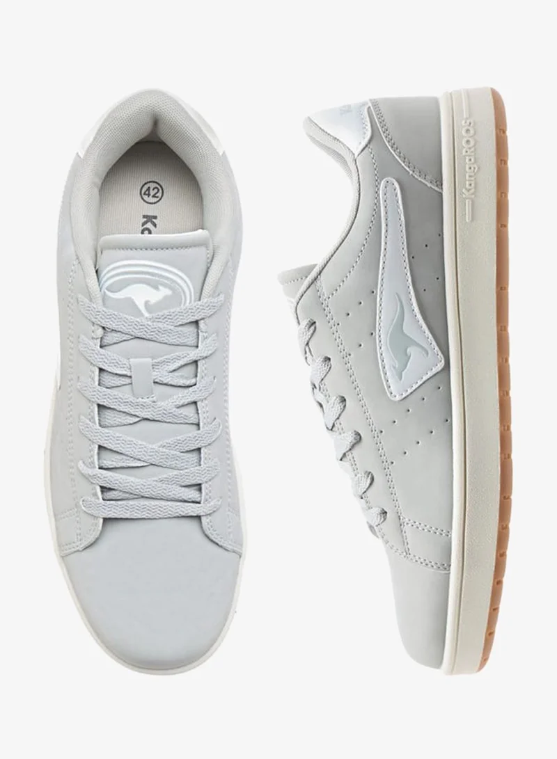 كانغاروس أحذية رياضية نسائية برباط وتفاصيل شعار