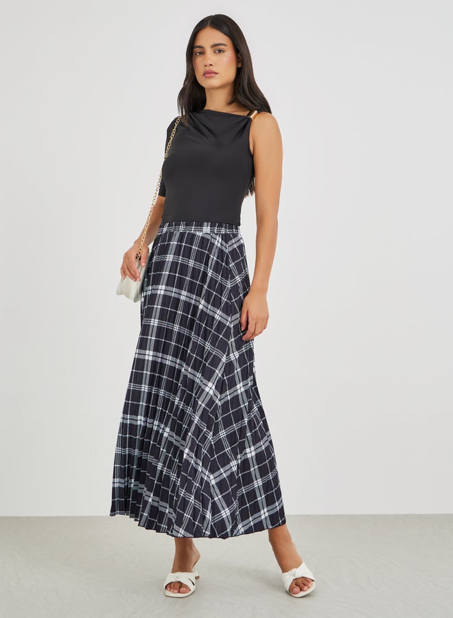 Styli Solid One Sleeve Ruched Detail Top - Image 2