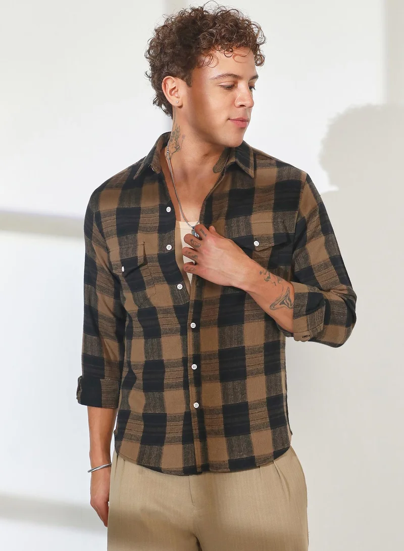 Campus Sutra Campus Sutra Men's Tan Brown & Charcoal Black Buffalo Check Shacket For Casual Wear | Spread Collar | Long Sleeve | Button Closure | Overshirt/Shacket Crafted With Comfort Fit For Everyday Wear