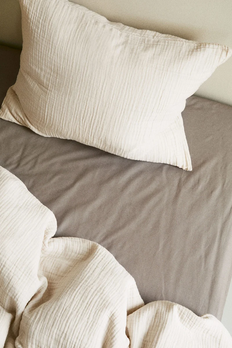 H&M Fitted cotton sheet
