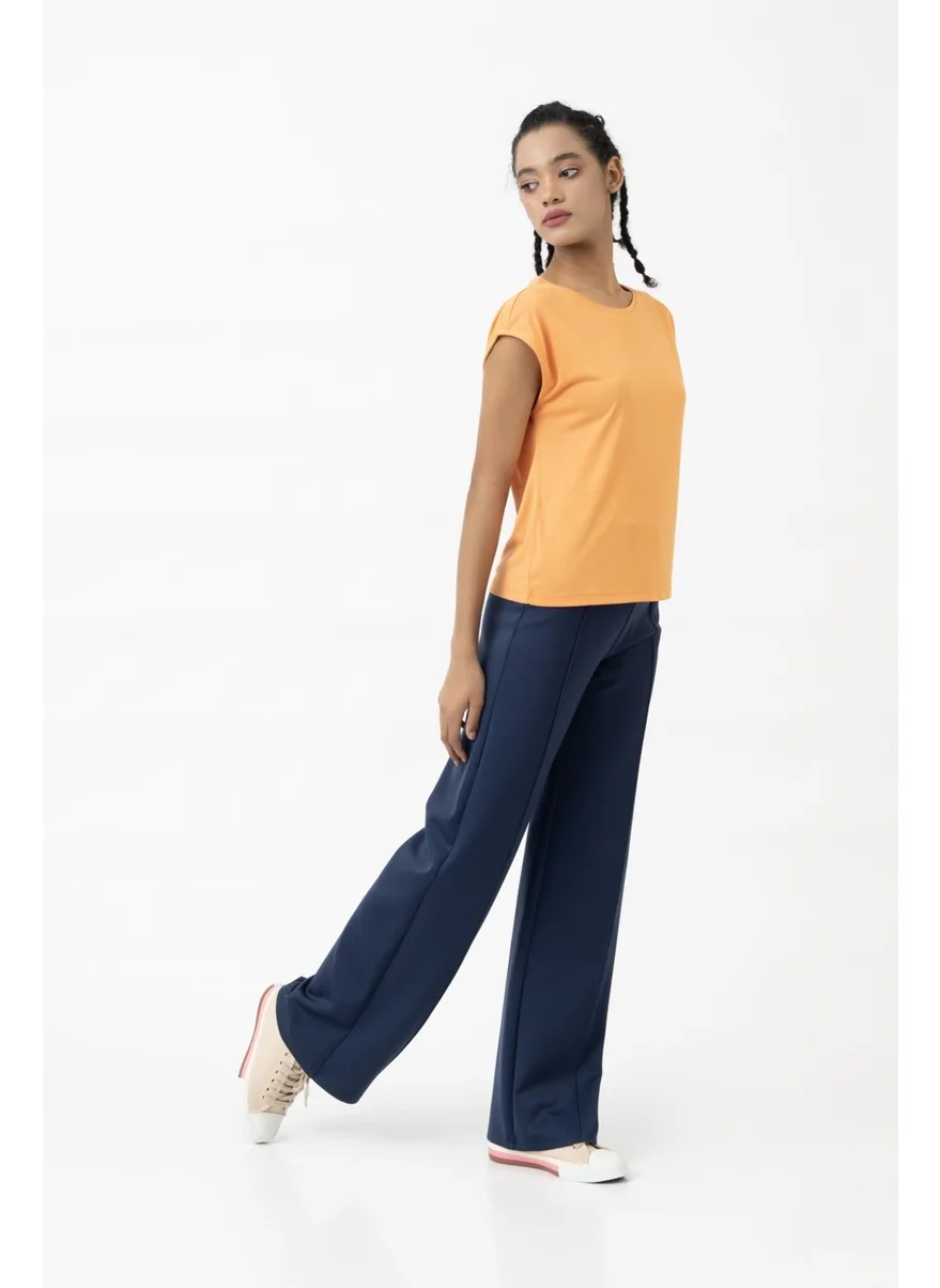 يونايتد كولورز أوف بينتيون Women's Tshirt BNT-W20979