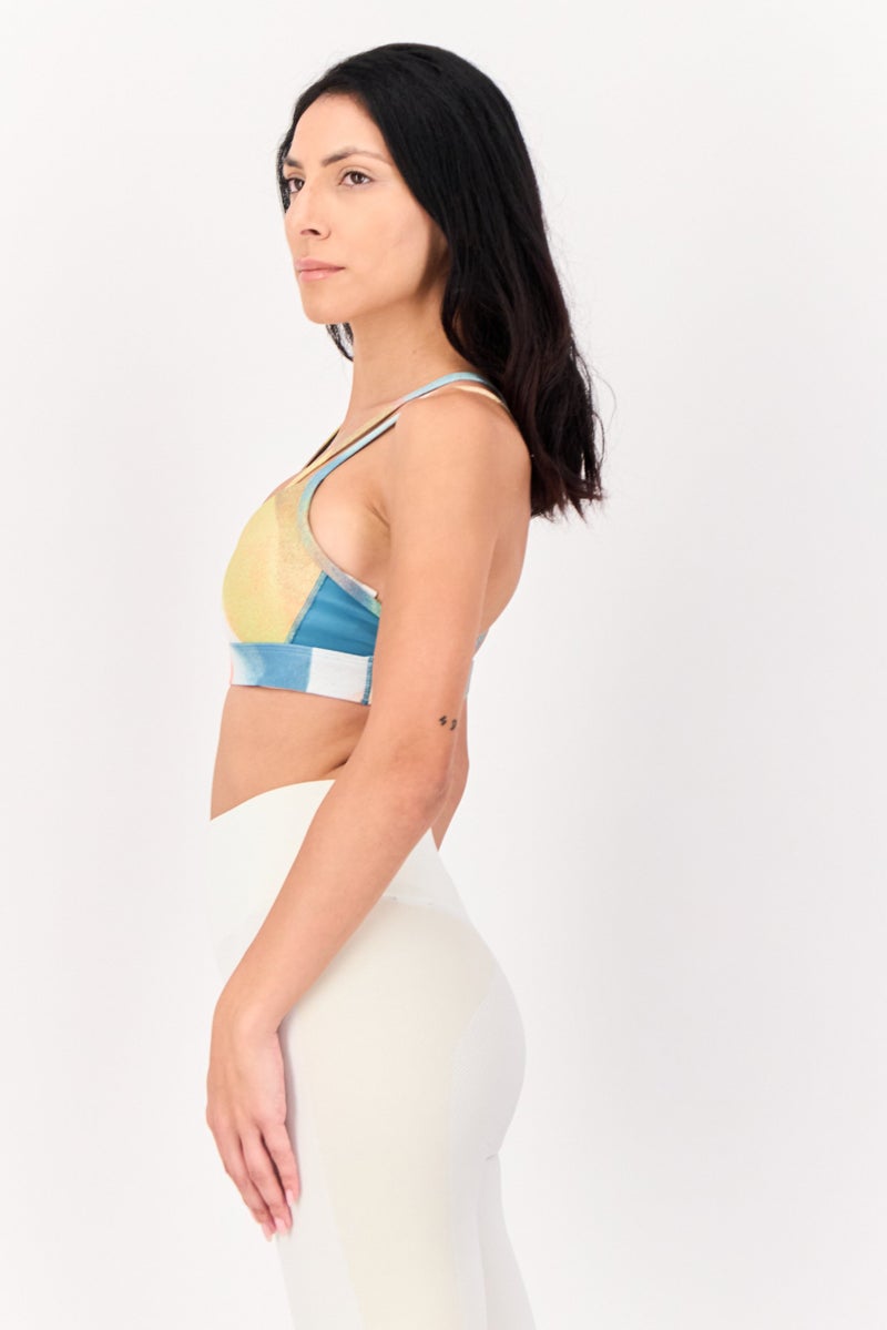 Reebok سوتيان رياضي مبطن للنساء بشعار العلامة التجارية، متعدد الألوان - Image 2