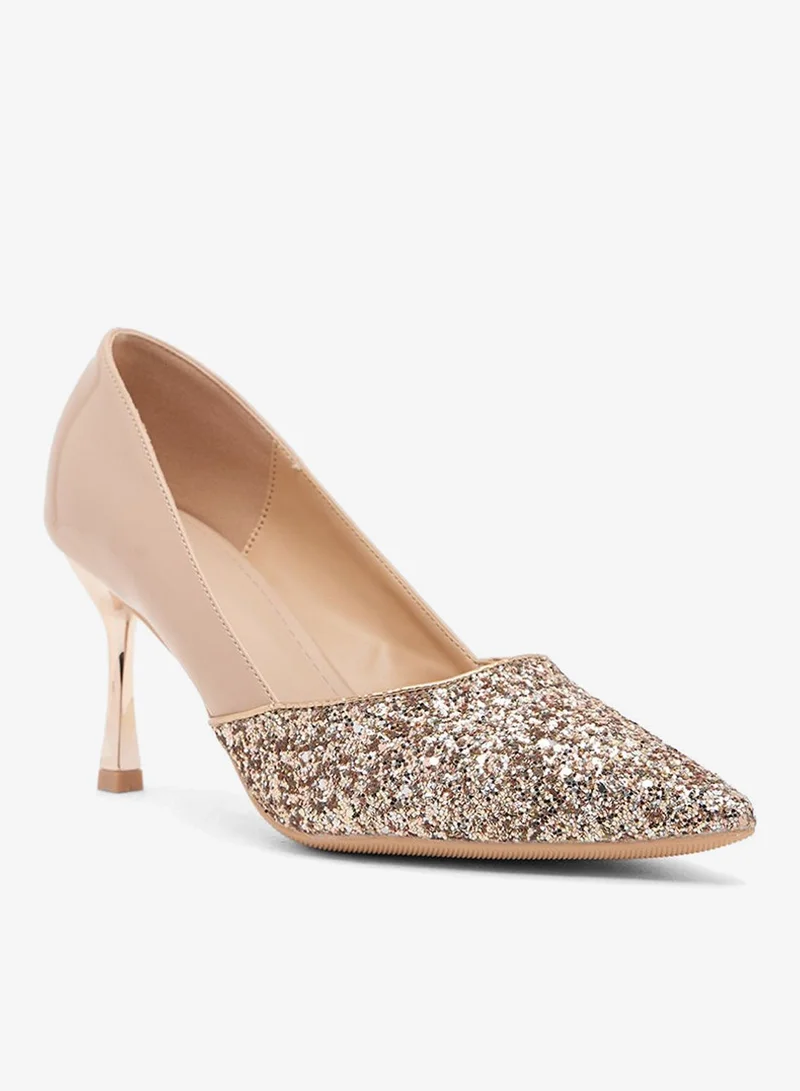 خزانة حذاء بكعب عالٍ لامع