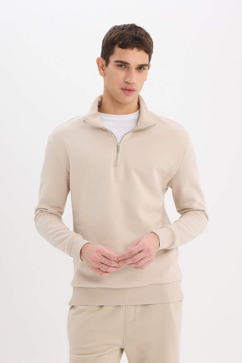 DeFacto Comfort Regular Fit Relaxed Fit Zippered Basic Sweatshirt - Image 4