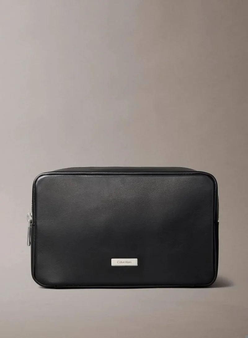 CALVIN KLEIN Full Grain Leather Wash Bag