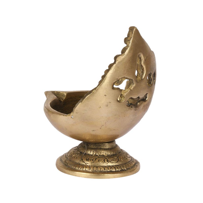 ARTVARKO Artvarko Big Brass Diyas for Pooja Deepak for Puja Aarti Oil Lamp Pooja Articles Home Dcor Item Showpieces House Warming Decoration Religious Diwali Gifts 4 Inch  - Image 4