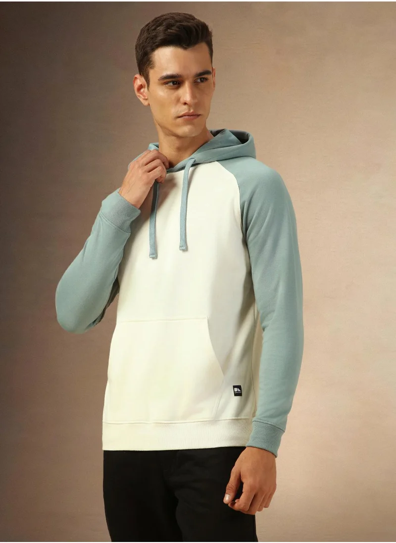 دينيس لينغو Men's Off White Polyester Blend Colour Blocked Regular Fit Sweatshirt
