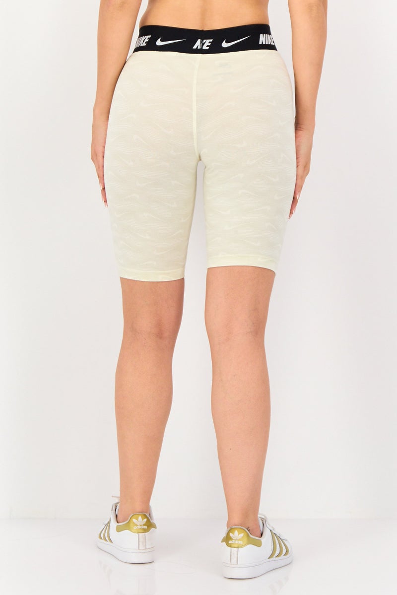 Nike شورتات تدريب ضيقة للنساء، كريمي - Image 4