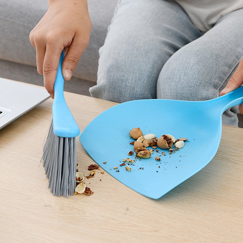 📦 مكنسة يدوية منزلية لتنظيف سطح المكتب بشعيرات مرنة مع مجرفة للنفايات - Image 4