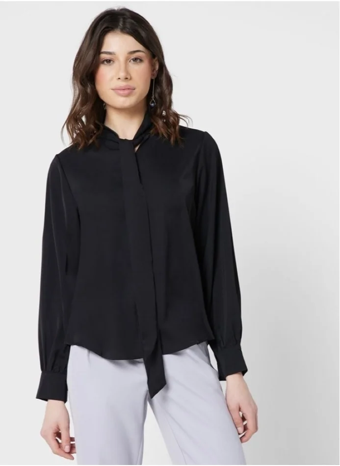 ايلا Front Tie Detail Blouse
