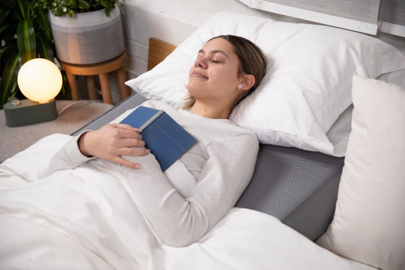 Travelwedge Self-Inflating Bed Wedge Pillow | Lightweight for Travel | Wedge Pillow for Sleeping and Acid Reflux, Heartburn, and GERD Pillow (30 Inch - Checked Bag Version) - Image 2