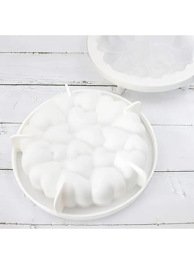 White Heart Shaped Silicone Baking Pan Non Stick Heat Resistant To 428F Intricate Pattern Design - Image 4