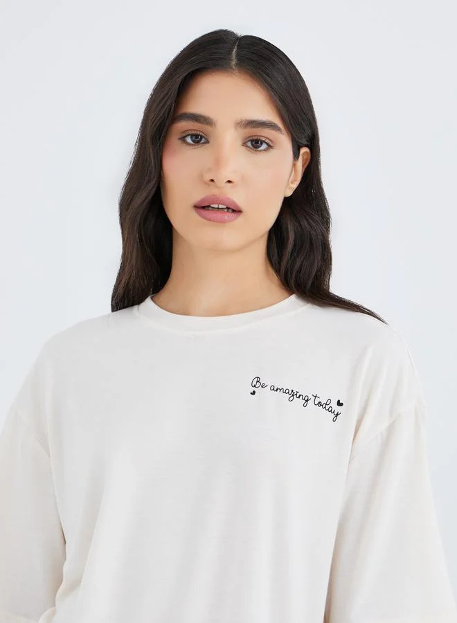 تايك تو تيشيرت كبير بطبعة شعار خذ اثنتين