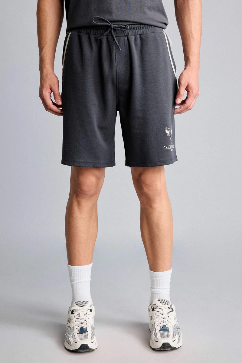 Defacto  Standard Fit Anthracite NBA Chicago Bulls Shorts for Men | Best Price UAE