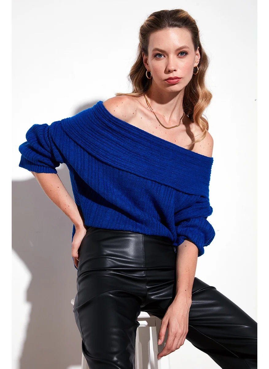 ليلا Standard Fit Madonna Collar Knitwear Sweater Women's Sweater 4615216