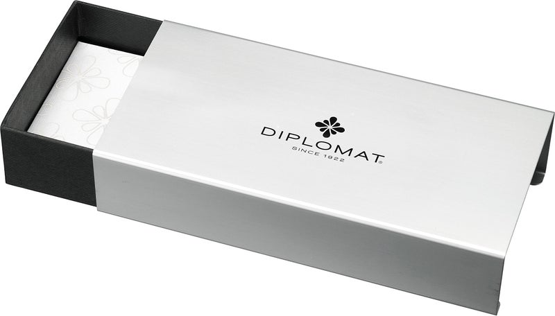 Diplomat - Aero - Fountain Pen in Stainless Steel - Medium - Black - Resistant and Elegant - High End - 5 Years Warranty - Image 4