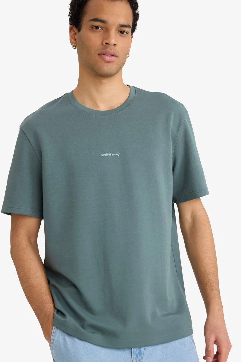 ديفاكتو Regular Fit Crew Neck Printed Short Sleeve T-Shirt