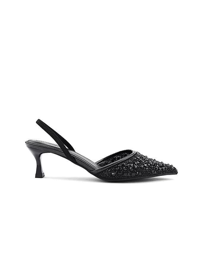 أيقون Classic women's Mary Jane heel Shoes with a secure strap.