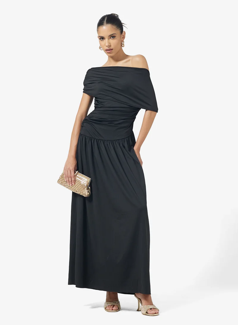 جينجر Draped Drop Waist Dress with Pleats