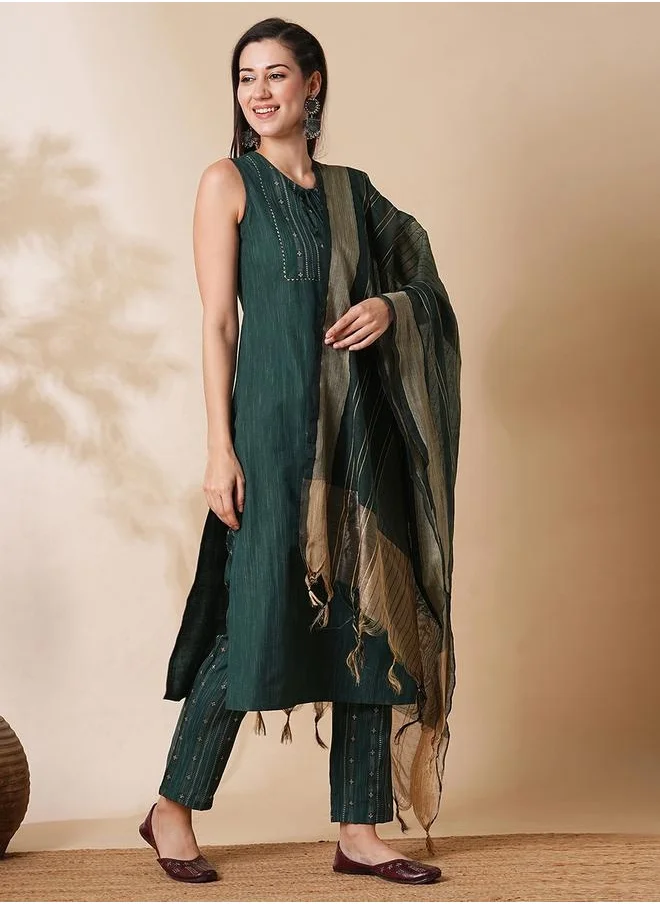 globus Globus Women Green Tie-Up Neck Printed Yoke Straight Kurta With Narrow Pants & Yarndyed Dupatta by Styli