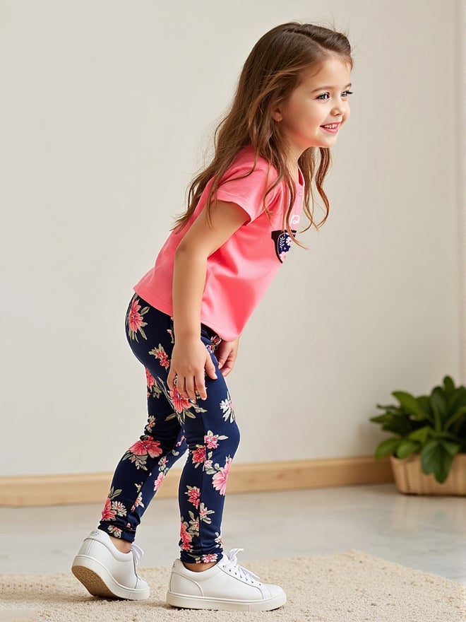 تايك تو طقم ليجنز أطفال وردي بأكمام قصيرة وطبعات زهور - عبوة من 2 - Image 4