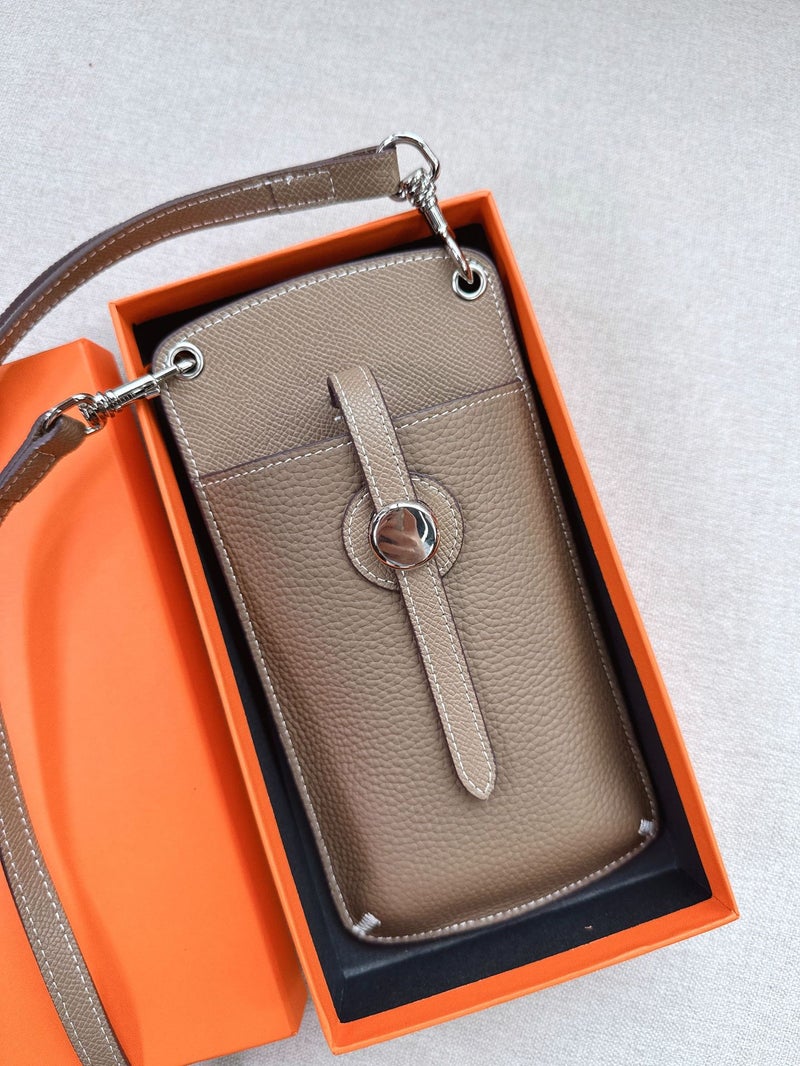 2023 New High-Grade Leather Drawstring Mobile Phone Bag Fashion Contrast Color Vertical Shoulder Crossbody Mini Bag Fashion - Image 2