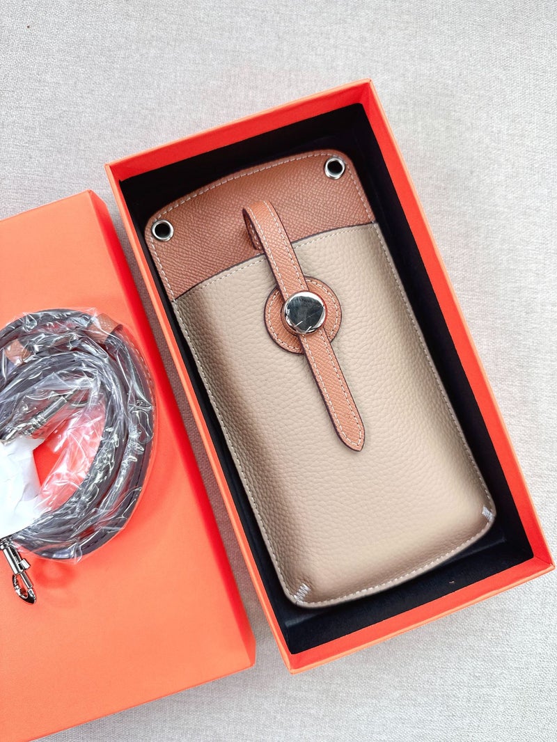 2023 New High-Grade Leather Drawstring Mobile Phone Bag Fashion Contrast Color Vertical Shoulder Crossbody Mini Bag Fashion - Image 3