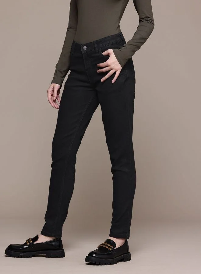 مرفوعة Women Slim Fit Solid Mid Rise Jeans