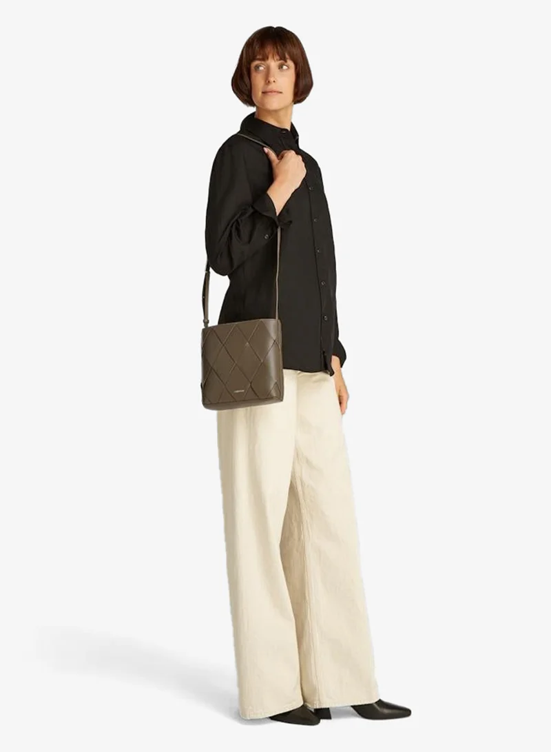 CALVIN KLEIN SQUARE CROSSBODY BAG