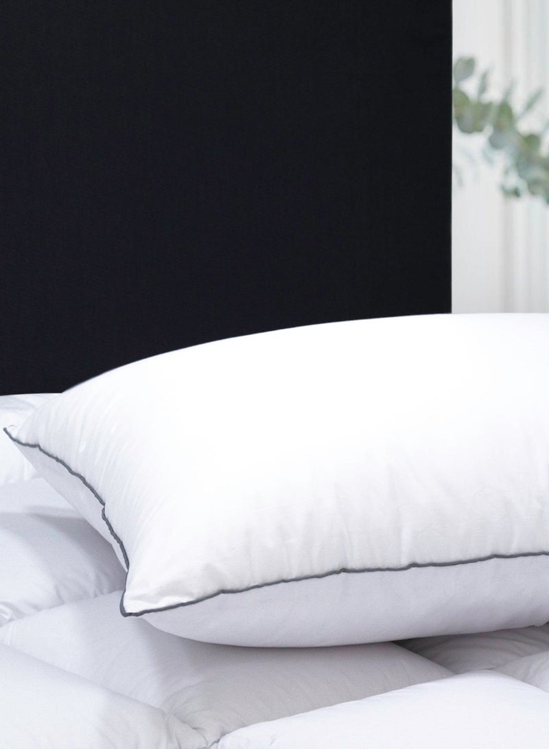 Silentnight وسادة ميكروفايبر فاخرة مع حواف فضية - Image 3