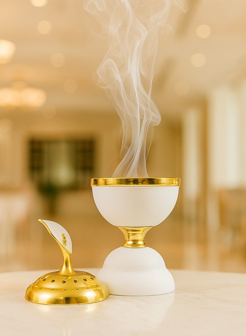 مبخرة بتصميم ذهبي وأبيض – ديكور فاخر ومعطر للمنزل والمكتب-978-80  - Image 1