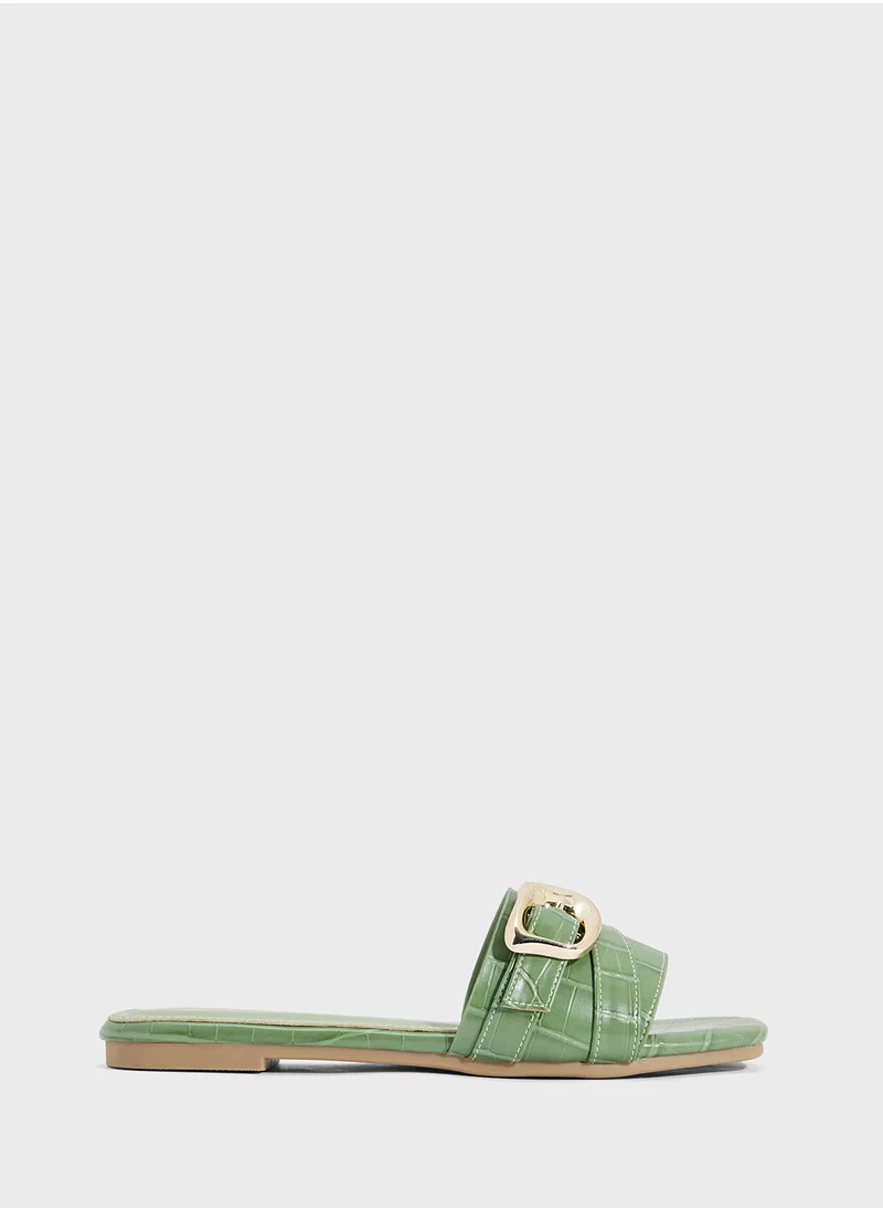 ايلا Flat Sandal With Buckle