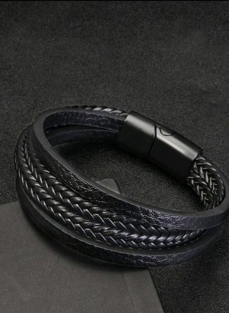 Modern and elegant bracelet  - Image 1