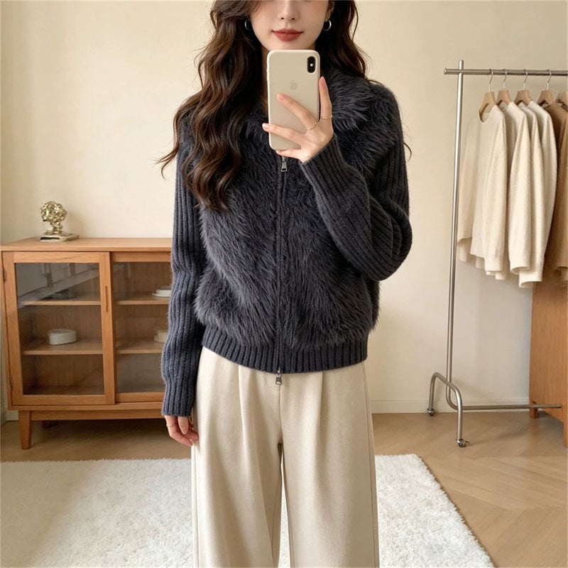 Women's Faux Fur Collar Knitted Cardigan - Image 2