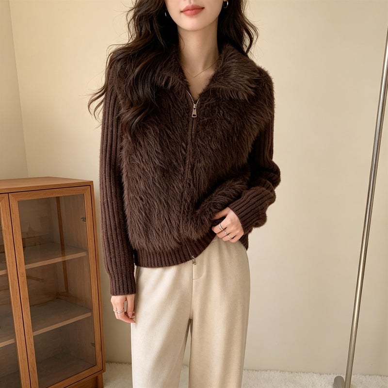 Women's Faux Fur Collar Knitted Cardigan - Image 3