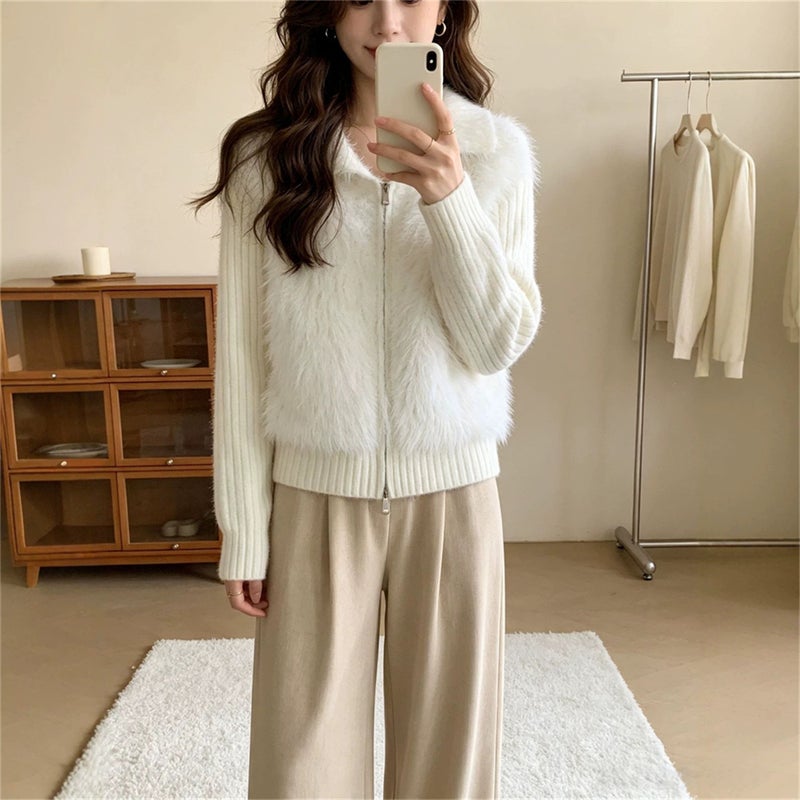 Women's Faux Fur Collar Knitted Cardigan - Image 1