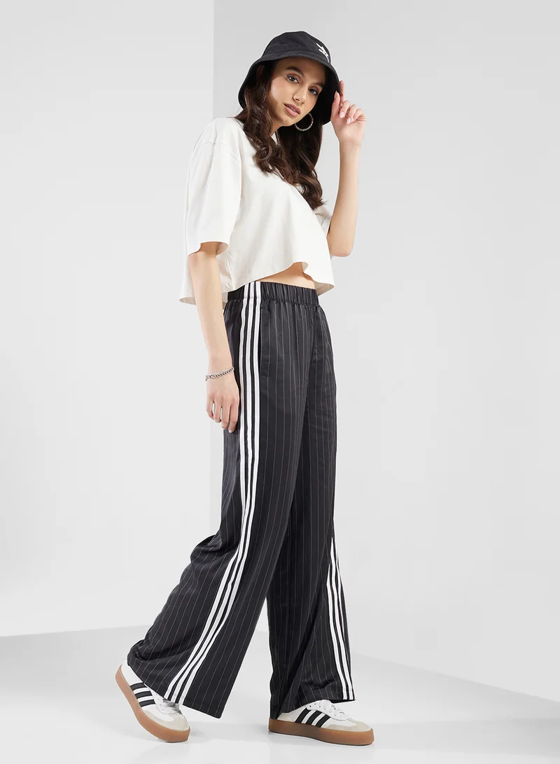 adidas Originals Essential Slim Fit Chinos