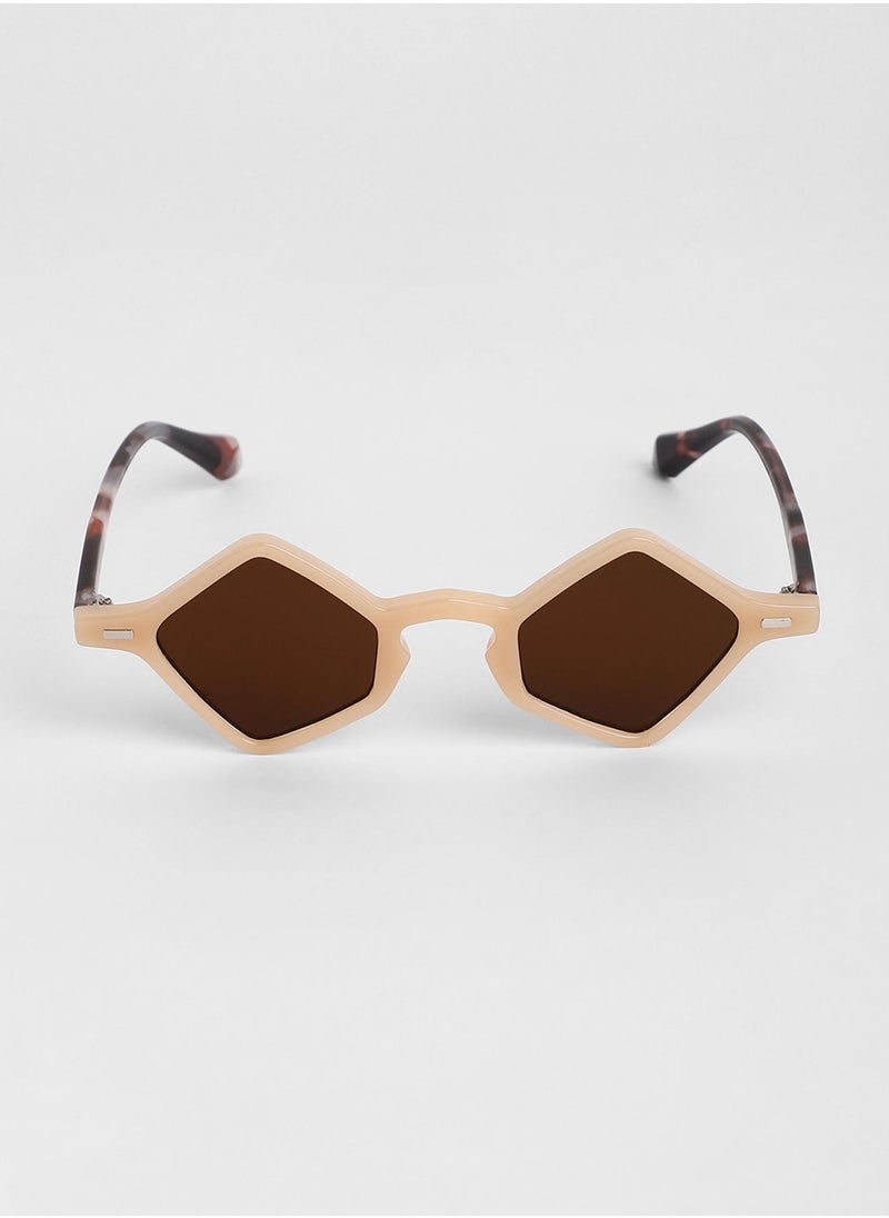 The Clique Geometric Sunglasses - Saltbox Beige - pzsku/Z5D21FB775648AE633F7FZ/45/_/1741336673/c31e018e-8537-4516-85c9-3659ae3d7408