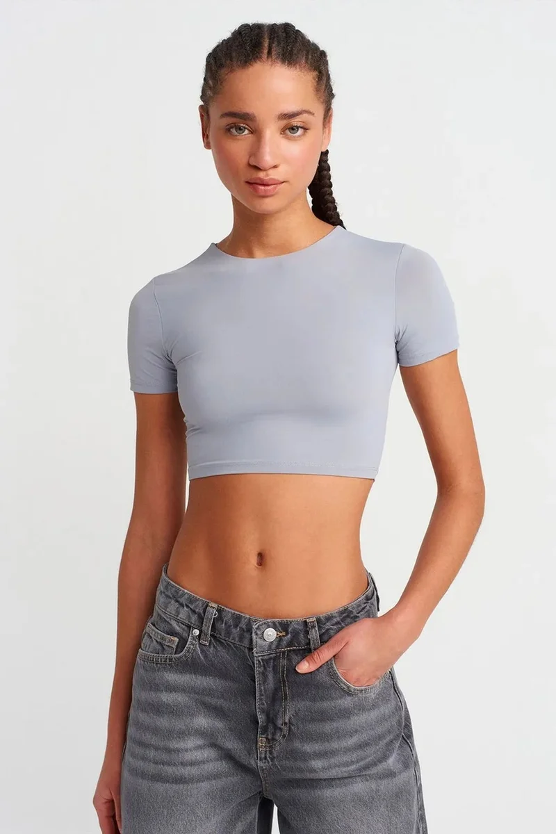 DILVIN Women’s Slim Fit Crop T-Shirt