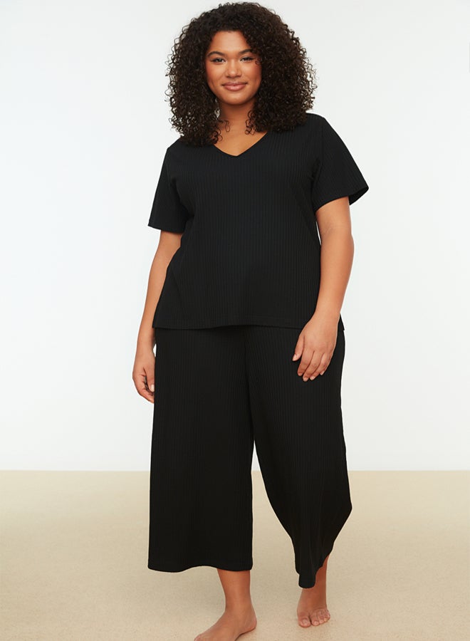 trendyol Black Ribbed V-Neck Capri Length Knitted Pajama Set TBBSS22PT0237 - Image 2