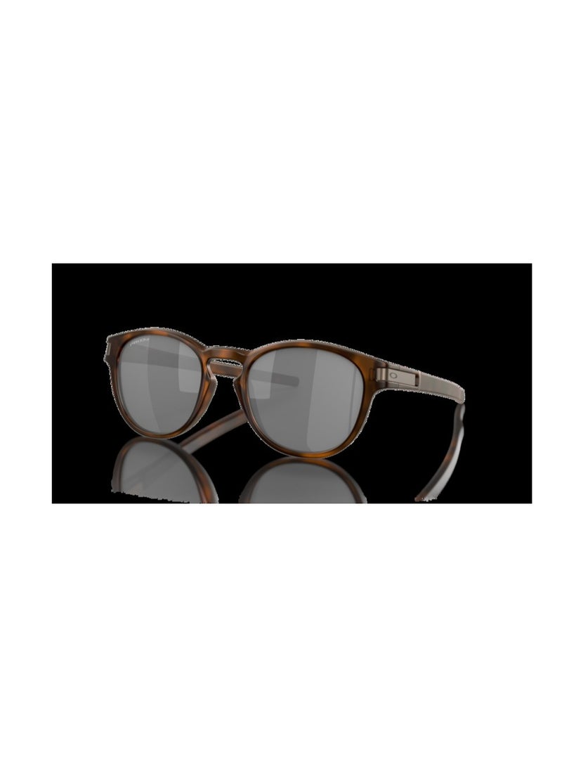 OAKLEY نظارات شمسية أوكلي لاتش للجنسين 0OO926553 بريزم أسود - Image 1