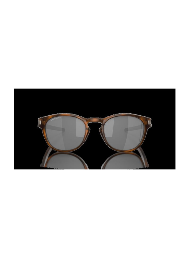 OAKLEY نظارات شمسية أوكلي لاتش للجنسين 0OO926553 بريزم أسود - Image 2