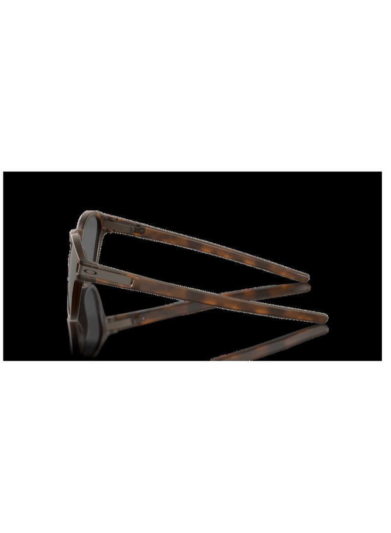 OAKLEY نظارات شمسية أوكلي لاتش للجنسين 0OO926553 بريزم أسود - Image 5