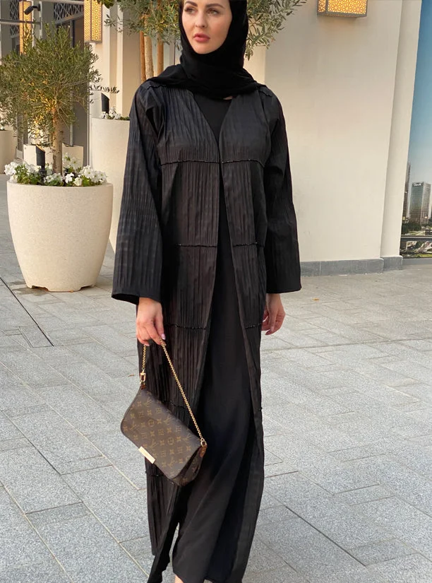 Moistreet Embroidered Wrinkled Abaya