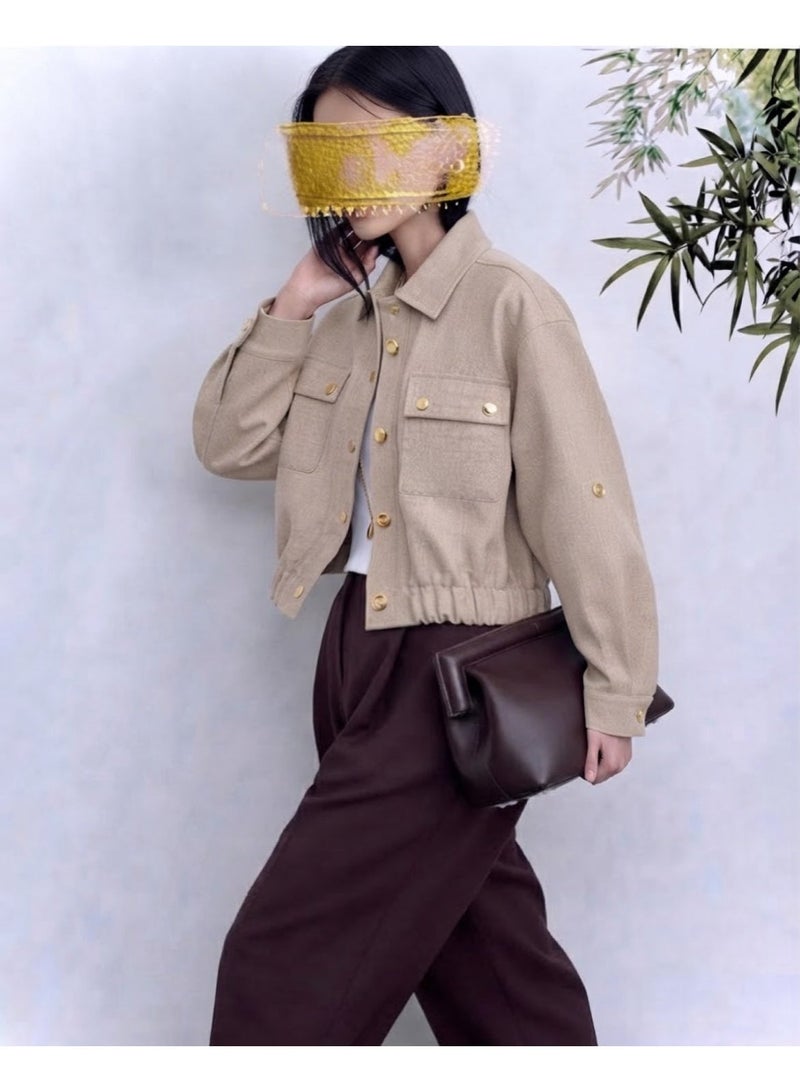 جاكت نسائي كاجوال أنيق بقصة قصيرة وجيوب أمامية وأزرار ذهبية من ساده - Image 2